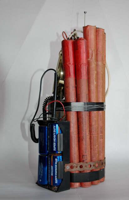 "JUMP" Réplique d'une bombe artisanale 3