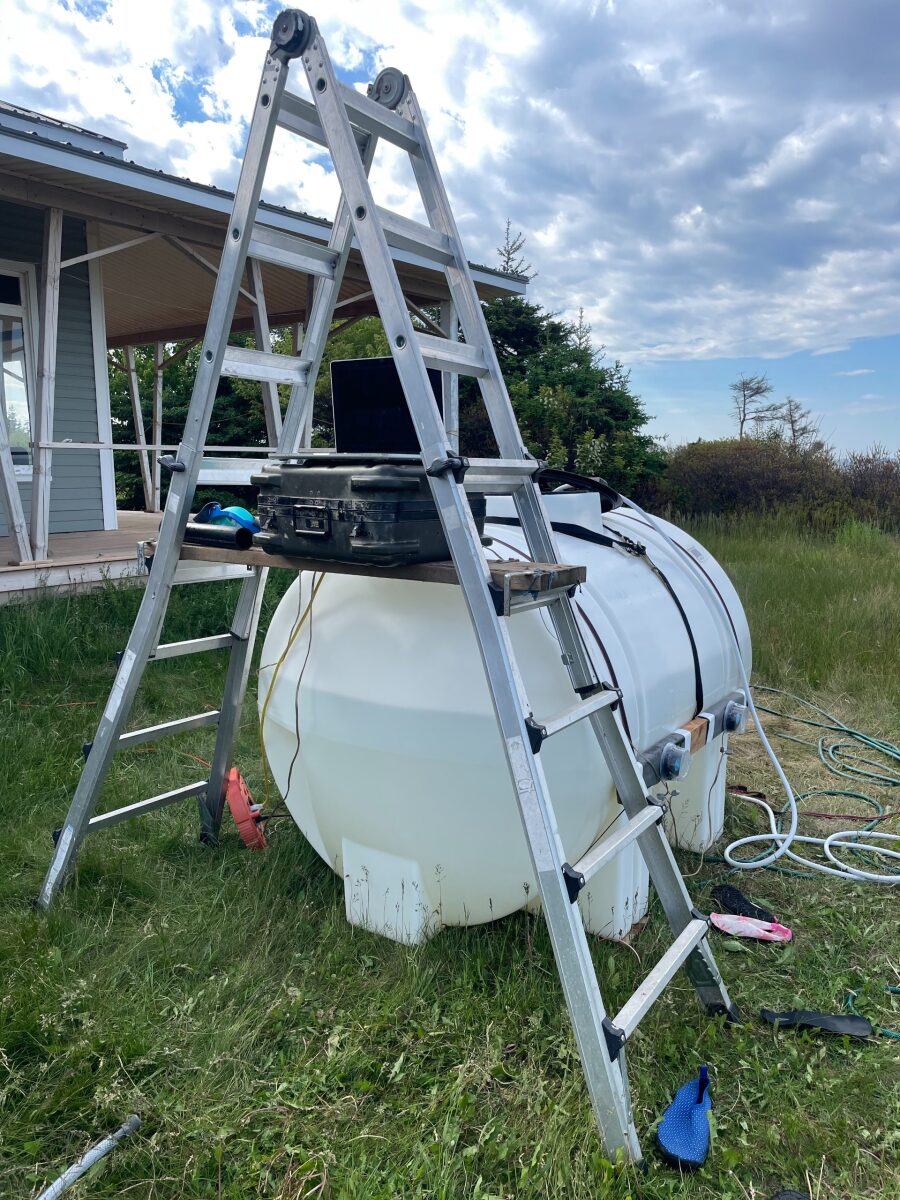 Réservoir modifié avec sons, pompe, UV et chaleur pour créer un environment de repos 2.0